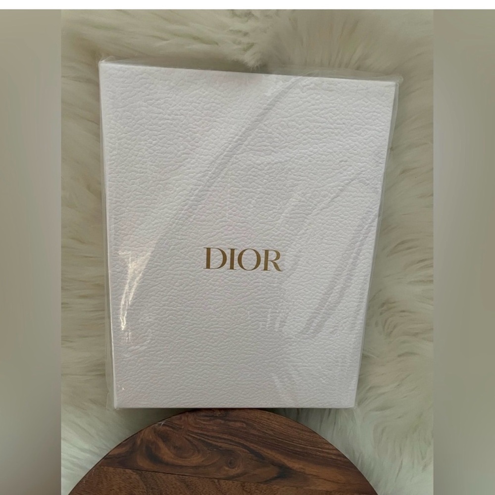 DIOR Around The World Office Notebook
& Boxed Pencil Gift Set NIB - Picture 8 of 8